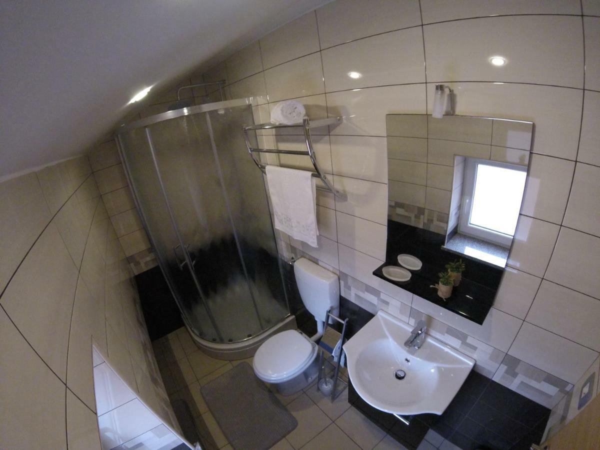 Rooms And Apartment Soca Kobarid Rum bild